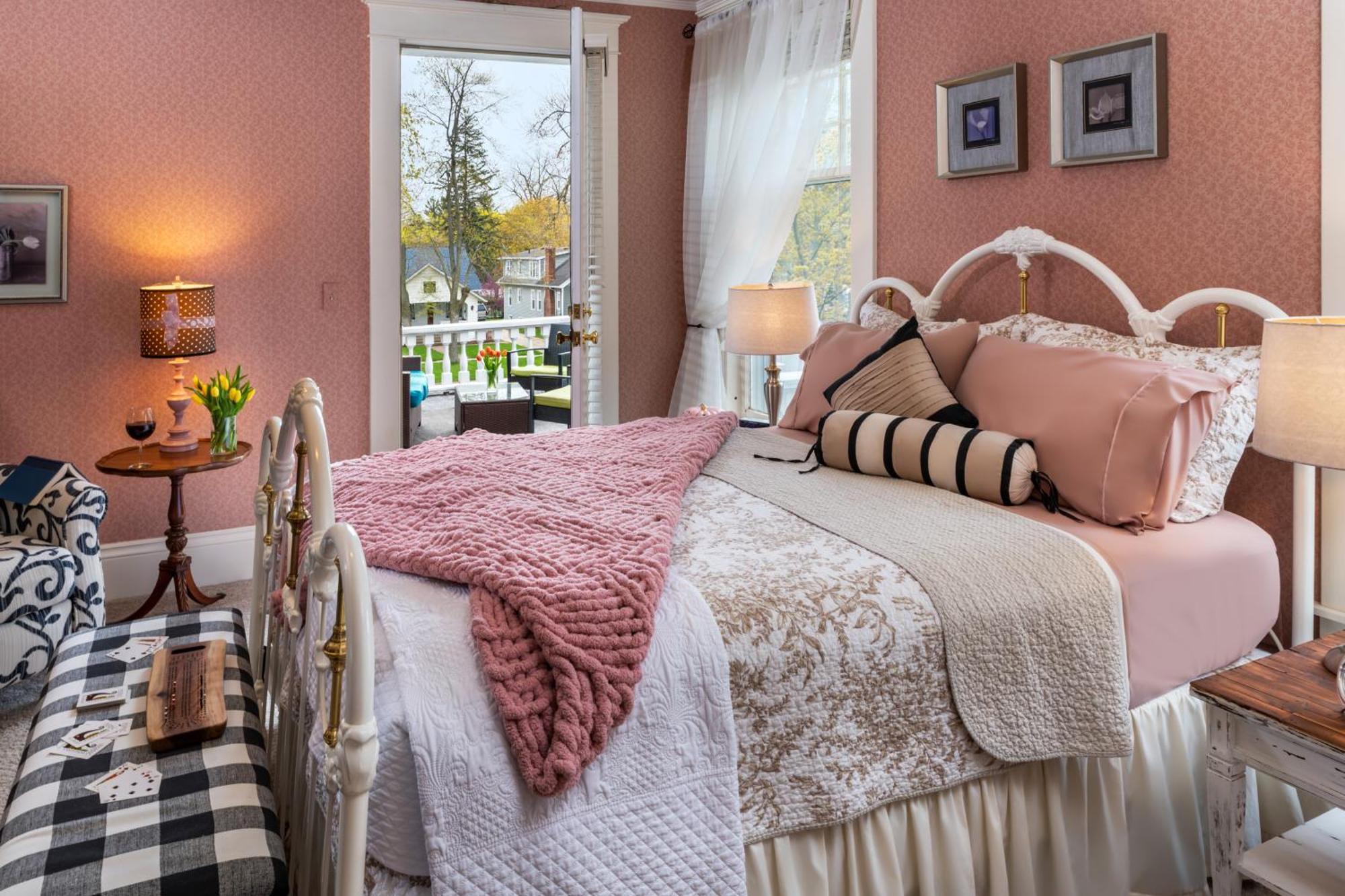 The Nordic Pineapple Bed And Breakfast Saint Johns Екстер'єр фото